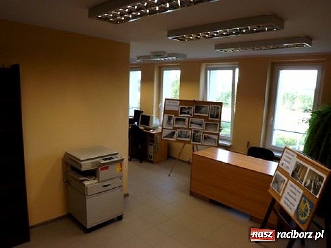 Zdjęcie w galerii na portalu naszraciborz.pl: Katarzyna Enerlich na otwarcie miejskiej biblioteki wiadomości z regionu