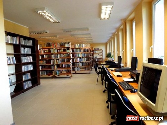 Zdjęcie w galerii na portalu naszraciborz.pl: Katarzyna Enerlich na otwarcie miejskiej biblioteki wiadomości z regionu