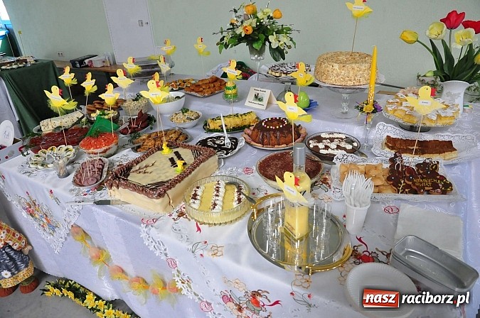 Zdjęcie w galerii na portalu naszraciborz.pl: Po śląsku i chińsku na festiwalu potraw w Pietrowicach Wielkich wiadomości z regionu