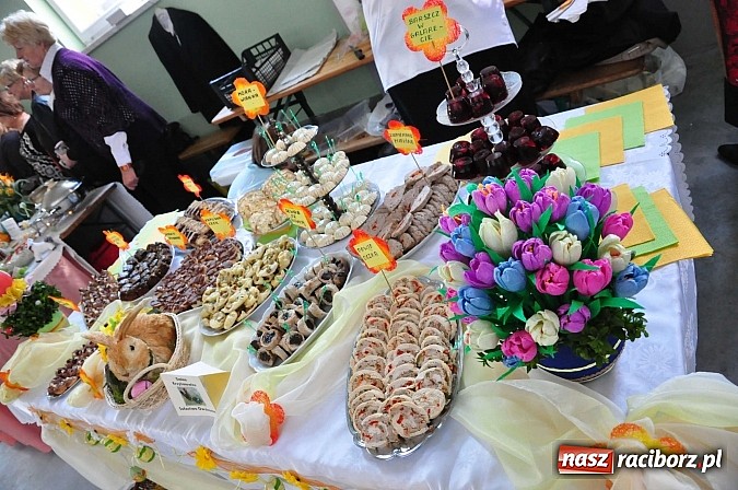 Zdjęcie w galerii na portalu naszraciborz.pl: Po śląsku i chińsku na festiwalu potraw w Pietrowicach Wielkich wiadomości z regionu