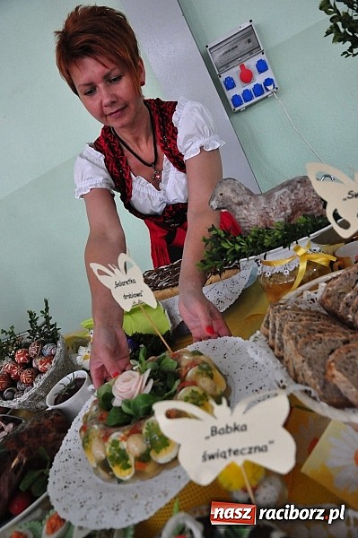 Zdjęcie w galerii na portalu naszraciborz.pl: Po śląsku i chińsku na festiwalu potraw w Pietrowicach Wielkich wiadomości z regionu