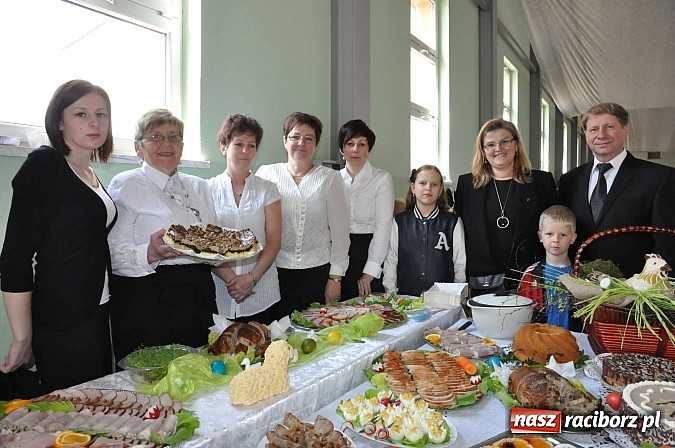 Zdjęcie w galerii na portalu naszraciborz.pl: Po śląsku i chińsku na festiwalu potraw w Pietrowicach Wielkich wiadomości z regionu