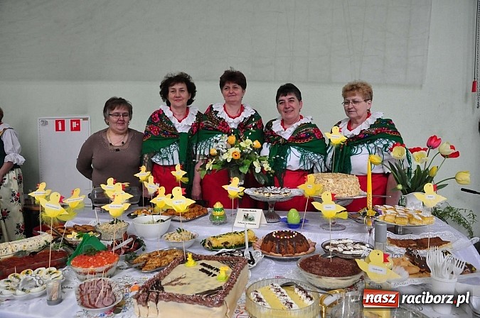 Zdjęcie w galerii na portalu naszraciborz.pl: Po śląsku i chińsku na festiwalu potraw w Pietrowicach Wielkich wiadomości z regionu