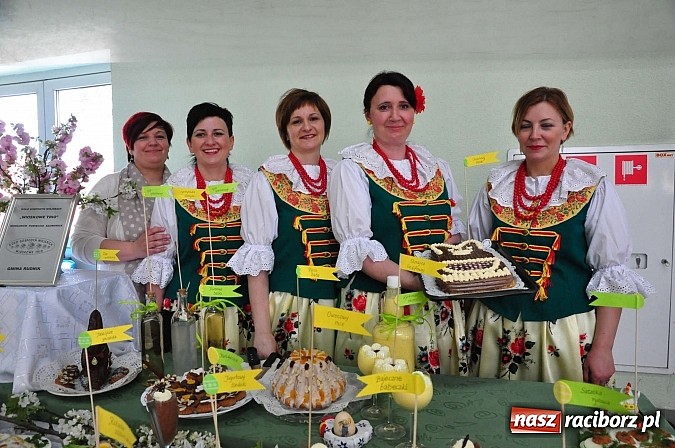 Zdjęcie w galerii na portalu naszraciborz.pl: Po śląsku i chińsku na festiwalu potraw w Pietrowicach Wielkich wiadomości z regionu