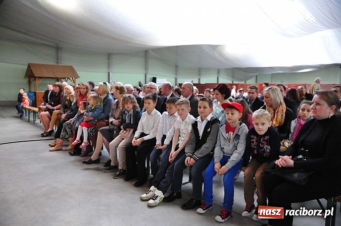 Zdjęcie w galerii na portalu naszraciborz.pl: Po śląsku i chińsku na festiwalu potraw w Pietrowicach Wielkich wiadomości z regionu