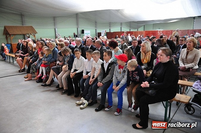 Zdjęcie w galerii na portalu naszraciborz.pl: Po śląsku i chińsku na festiwalu potraw w Pietrowicach Wielkich wiadomości z regionu