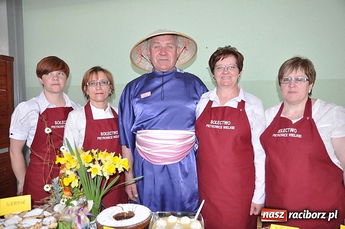 Zdjęcie w galerii na portalu naszraciborz.pl: Po śląsku i chińsku na festiwalu potraw w Pietrowicach Wielkich wiadomości z regionu