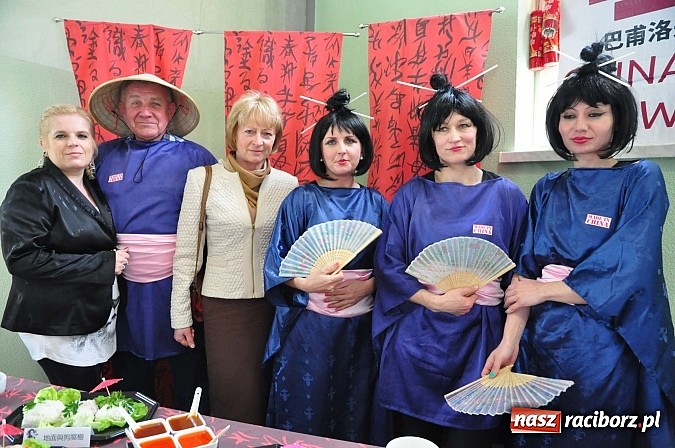 Zdjęcie w galerii na portalu naszraciborz.pl: Po śląsku i chińsku na festiwalu potraw w Pietrowicach Wielkich wiadomości z regionu