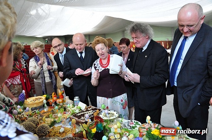 Zdjęcie w galerii na portalu naszraciborz.pl: Po śląsku i chińsku na festiwalu potraw w Pietrowicach Wielkich wiadomości z regionu
