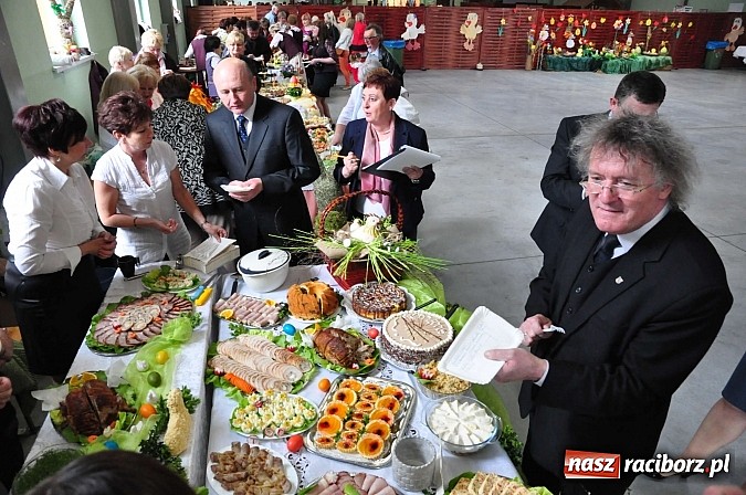 Zdjęcie w galerii na portalu naszraciborz.pl: Po śląsku i chińsku na festiwalu potraw w Pietrowicach Wielkich wiadomości z regionu