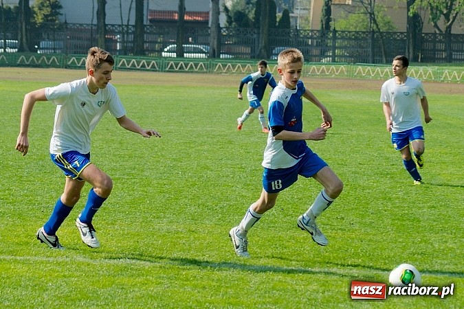 Zdjęcie w galerii na portalu naszraciborz.pl: Dobre spotkanie raciborskiego Ikara. Odra Centrum pokonana wiadomości z regionu