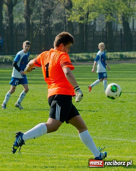 Zdjęcie w galerii na portalu naszraciborz.pl: Dobre spotkanie raciborskiego Ikara. Odra Centrum pokonana wiadomości z regionu