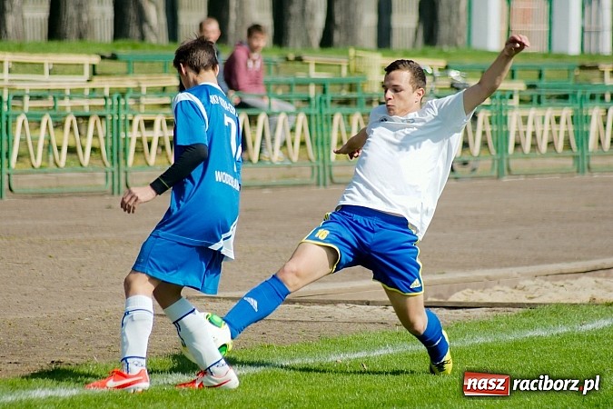 Zdjęcie w galerii na portalu naszraciborz.pl: Dobre spotkanie raciborskiego Ikara. Odra Centrum pokonana wiadomości z regionu