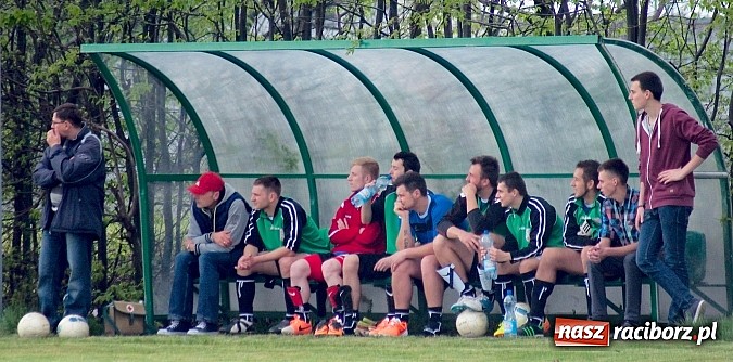 Zdjęcie w galerii na portalu naszraciborz.pl: Udany rewanż rezerw gaszowickiego Dębu. Wicher niegroźną bryzą wiadomości z regionu