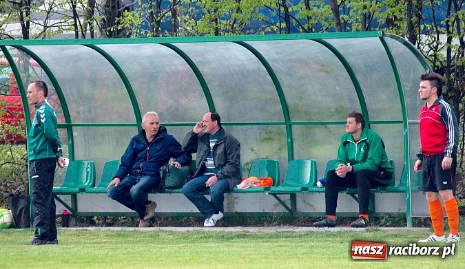 Zdjęcie w galerii na portalu naszraciborz.pl: Udany rewanż rezerw gaszowickiego Dębu. Wicher niegroźną bryzą wiadomości z regionu