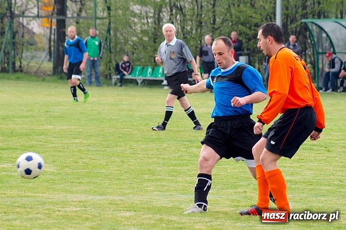 Zdjęcie w galerii na portalu naszraciborz.pl: Udany rewanż rezerw gaszowickiego Dębu. Wicher niegroźną bryzą wiadomości z regionu