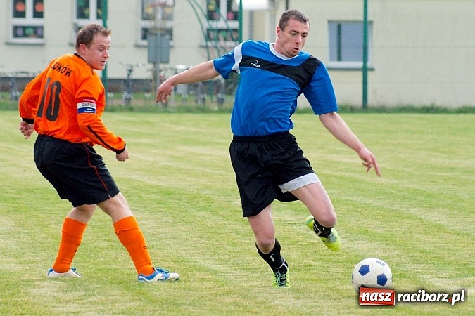 Zdjęcie w galerii na portalu naszraciborz.pl: Udany rewanż rezerw gaszowickiego Dębu. Wicher niegroźną bryzą wiadomości z regionu