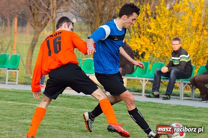 Zdjęcie w galerii na portalu naszraciborz.pl: Udany rewanż rezerw gaszowickiego Dębu. Wicher niegroźną bryzą wiadomości z regionu