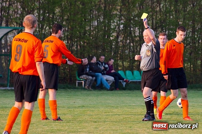 Zdjęcie w galerii na portalu naszraciborz.pl: Udany rewanż rezerw gaszowickiego Dębu. Wicher niegroźną bryzą wiadomości z regionu
