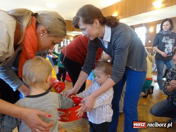 Zdjęcie w galerii na portalu naszraciborz.pl: Piękna wiosna w Fiku-miku wiadomości z regionu