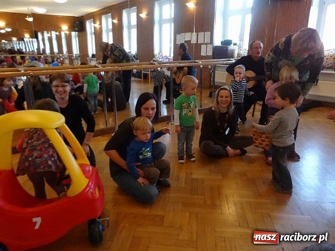 Zdjęcie w galerii na portalu naszraciborz.pl: Piękna wiosna w Fiku-miku wiadomości z regionu