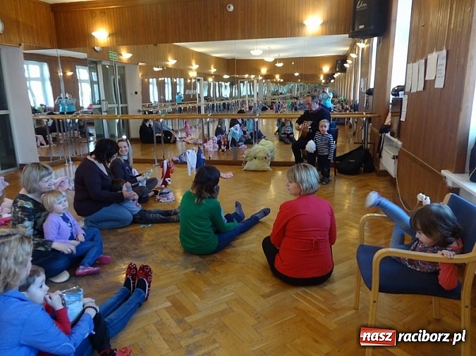 Zdjęcie w galerii na portalu naszraciborz.pl: Piękna wiosna w Fiku-miku wiadomości z regionu