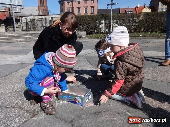 Zdjęcie w galerii na portalu naszraciborz.pl: Piękna wiosna w Fiku-miku wiadomości z regionu