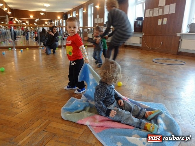 Zdjęcie w galerii na portalu naszraciborz.pl: Piękna wiosna w Fiku-miku wiadomości z regionu