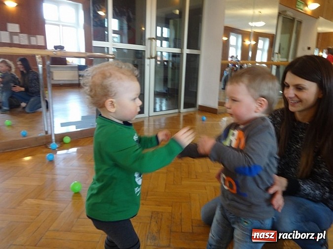 Zdjęcie w galerii na portalu naszraciborz.pl: Piękna wiosna w Fiku-miku wiadomości z regionu