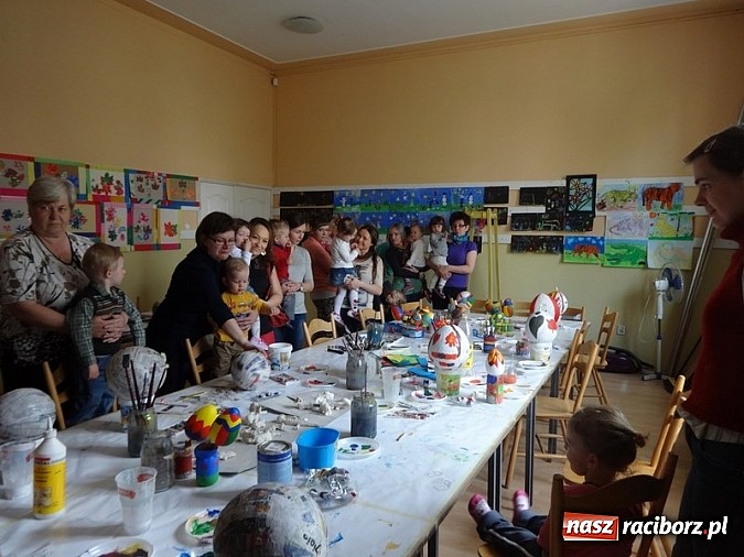 Zdjęcie w galerii na portalu naszraciborz.pl: Piękna wiosna w Fiku-miku wiadomości z regionu