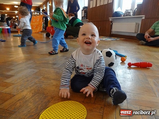 Zdjęcie w galerii na portalu naszraciborz.pl: Piękna wiosna w Fiku-miku wiadomości z regionu