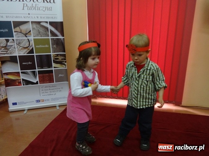 Zdjęcie w galerii na portalu naszraciborz.pl: Piękna wiosna w Fiku-miku wiadomości z regionu