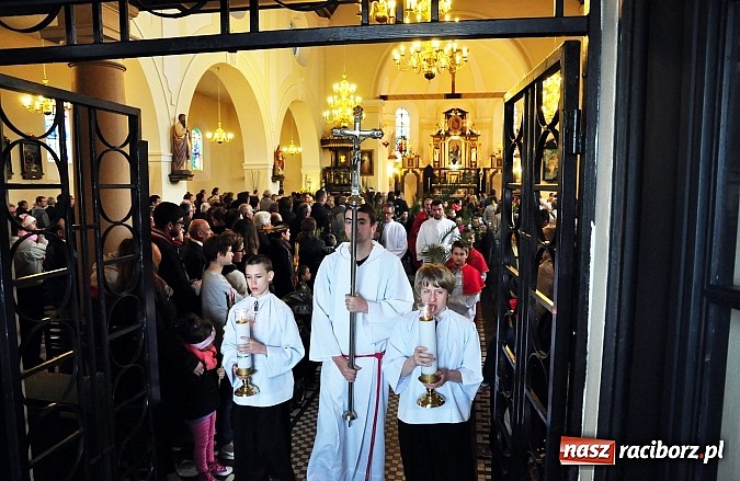 Zdjęcie w galerii na portalu naszraciborz.pl: Dziś Niedziela Palmowa. W Kościele katolickim początek Wielkiego Tygodnia wiadomości z regionu
