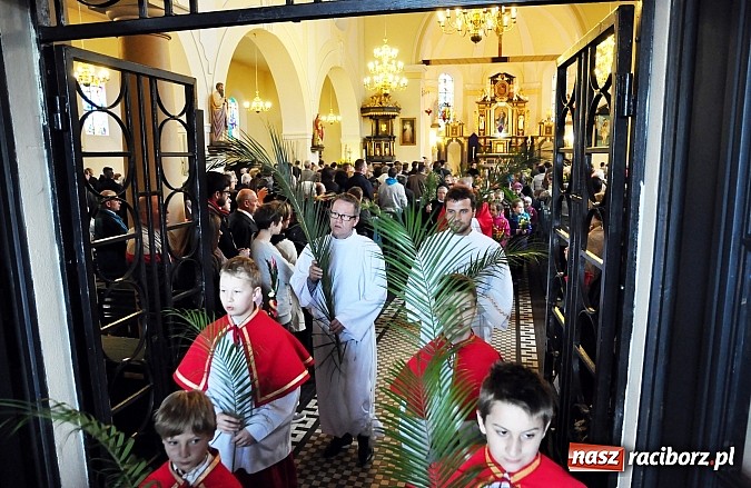 Zdjęcie w galerii na portalu naszraciborz.pl: Dziś Niedziela Palmowa. W Kościele katolickim początek Wielkiego Tygodnia wiadomości z regionu