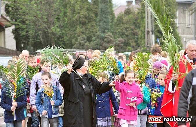 Zdjęcie w galerii na portalu naszraciborz.pl: Dziś Niedziela Palmowa. W Kościele katolickim początek Wielkiego Tygodnia wiadomości z regionu