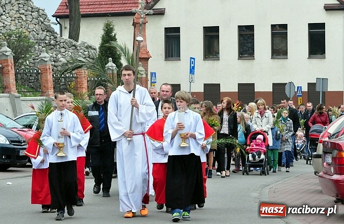 Zdjęcie w galerii na portalu naszraciborz.pl: Dziś Niedziela Palmowa. W Kościele katolickim początek Wielkiego Tygodnia wiadomości z regionu