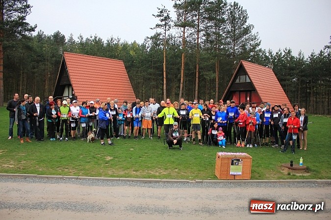 Zdjęcie w galerii na portalu naszraciborz.pl: 90 zawodników ruszyło w drogę z kijkami. Marsz Nordic Walking wokół Leśnej Polany wiadomości z regionu