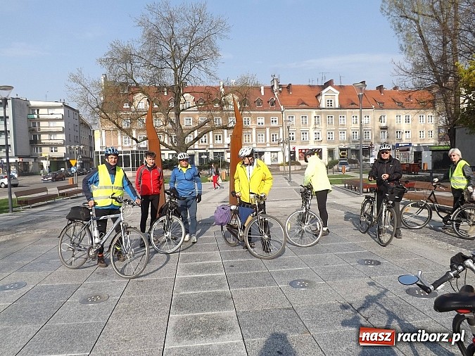 Zdjęcie w galerii na portalu naszraciborz.pl: Akcja PTTK - przewodnik czeka wiadomości z regionu
