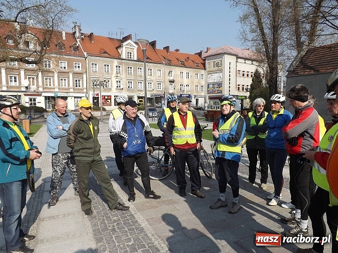 Zdjęcie w galerii na portalu naszraciborz.pl: Akcja PTTK - przewodnik czeka wiadomości z regionu
