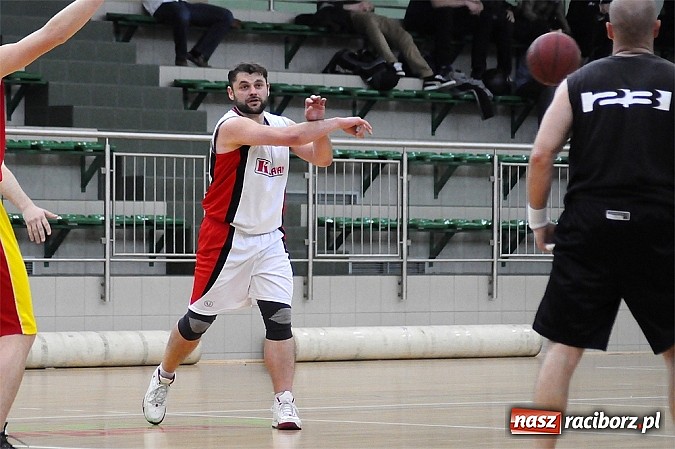 Zdjęcie w galerii na portalu naszraciborz.pl: Koszyk&oacute;wka. Dywyta mistrzem amatorki wiadomości z regionu