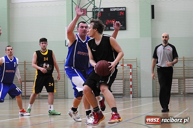 Zdjęcie w galerii na portalu naszraciborz.pl: Koszyk&oacute;wka. Dywyta mistrzem amatorki wiadomości z regionu