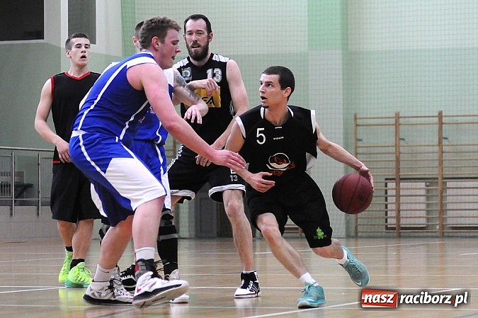 Zdjęcie w galerii na portalu naszraciborz.pl: Koszyk&oacute;wka. Dywyta mistrzem amatorki wiadomości z regionu