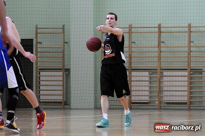 Zdjęcie w galerii na portalu naszraciborz.pl: Koszyk&oacute;wka. Dywyta mistrzem amatorki wiadomości z regionu