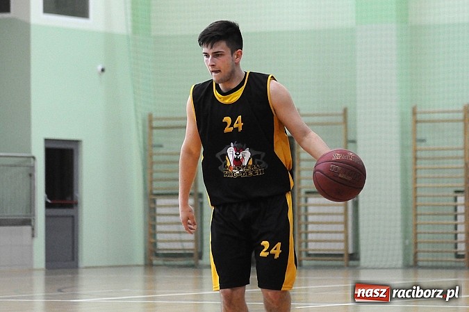 Zdjęcie w galerii na portalu naszraciborz.pl: Koszyk&oacute;wka. Dywyta mistrzem amatorki wiadomości z regionu