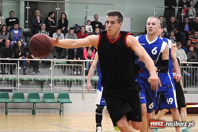 Zdjęcie w galerii na portalu naszraciborz.pl: Koszyk&oacute;wka. Dywyta mistrzem amatorki wiadomości z regionu