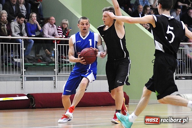 Zdjęcie w galerii na portalu naszraciborz.pl: Koszyk&oacute;wka. Dywyta mistrzem amatorki wiadomości z regionu