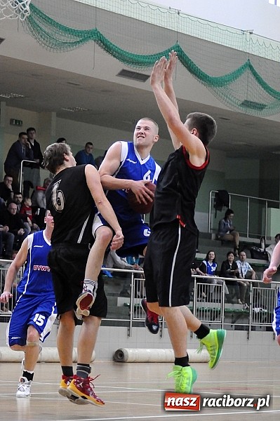 Zdjęcie w galerii na portalu naszraciborz.pl: Koszyk&oacute;wka. Dywyta mistrzem amatorki wiadomości z regionu