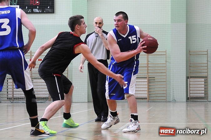 Zdjęcie w galerii na portalu naszraciborz.pl: Koszyk&oacute;wka. Dywyta mistrzem amatorki wiadomości z regionu