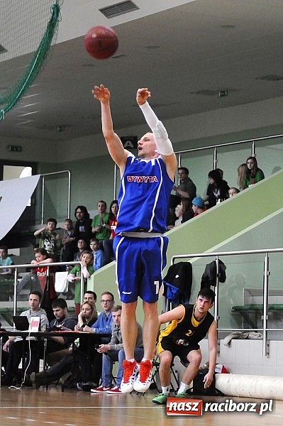 Zdjęcie w galerii na portalu naszraciborz.pl: Koszyk&oacute;wka. Dywyta mistrzem amatorki wiadomości z regionu