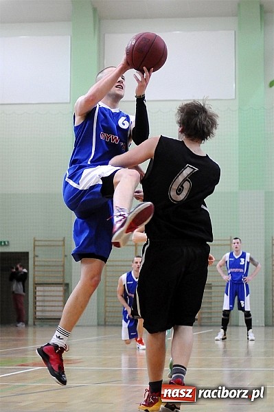 Zdjęcie w galerii na portalu naszraciborz.pl: Koszyk&oacute;wka. Dywyta mistrzem amatorki wiadomości z regionu